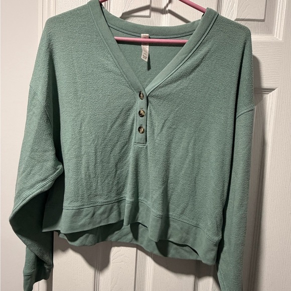 ALO Yoga Green Buttoned Sweatshirt - Picture 1 of 3